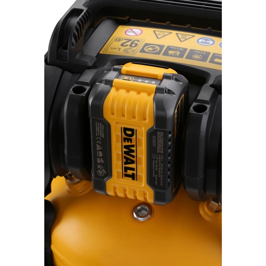 54V XR FLEXVOLT Kompressor - 2 X 6Ah