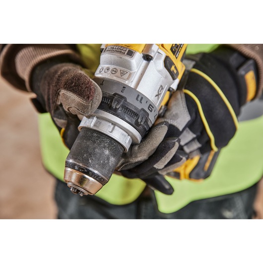 Close up of settings dial on 18V XR Brushless Premium Hammer Drill Driver