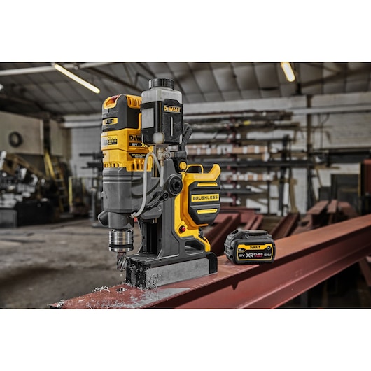 18V XR MAGNETIC DRILL 9AH XR FLEXVOLT G-CLASS BATTERY ON A STEEL BEAM