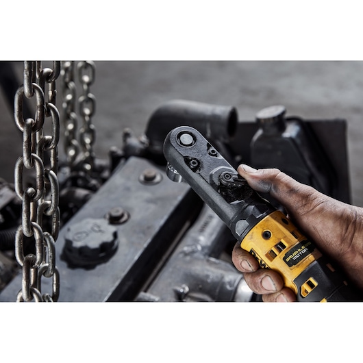 Feature shot of the forward/reverse switch on the 12V MAX XTREME(™) Sealed Head Ratchet