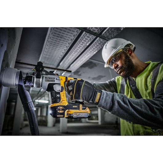 18V XR SDS-Plus Kompakt borrhammare med 2x POWERSTACK kompakt batterier och laddare i TSTAK