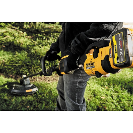 54V XR FLEXVOLT Multimaskin med trimmerenhet - 1x9Ah