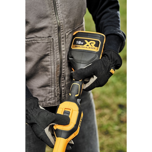 18V XR Grästrimmer med fällbart skaft 1x5.0Ah
