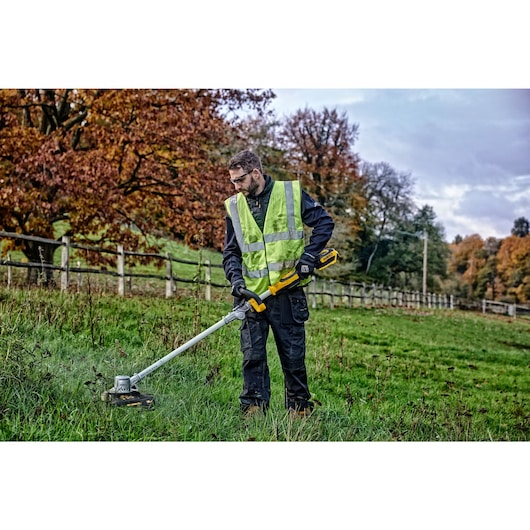 18V XR Grästrimmer med fällbart skaft 1x5.0Ah