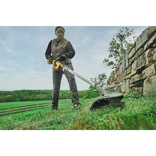 18V XR Grästrimmer med fällbart skaft 1x5.0Ah