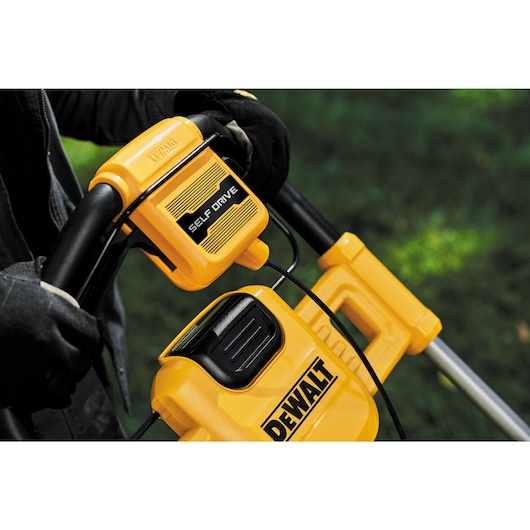 2x 18V XR 54cm Gräsklippare utan batteri och laddare