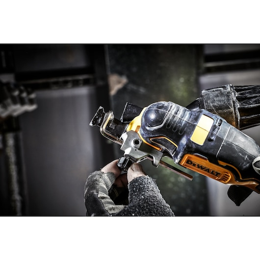 Multiverktyg 18V 2x 5Ah, 3 hastigheter