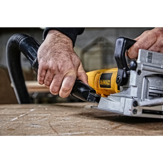 Plate Joiner Kit being used on wooden edge.