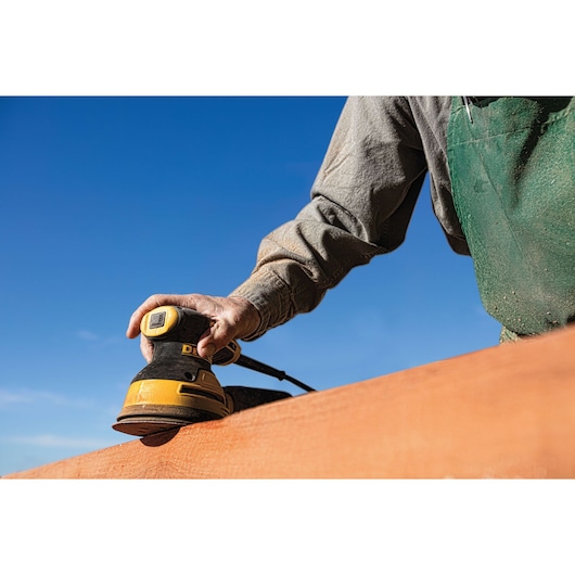 5 inch variable speed random orbit sander in action.