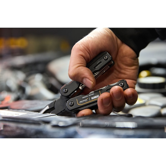 DEWALT MCLAREN 16-i-1 multiverktyg