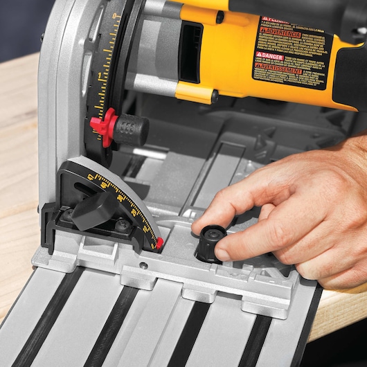Straight plunge mechanism feature of track saw kit.